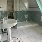 Dom wakacyjny 4 Mn De La Et Cabourg, Piscine, Cheminee, Table De Ping Pong, Balancoire Varaville