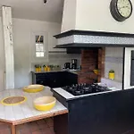 Dom wakacyjny 4 Mn De La Et Cabourg, Piscine, Cheminee, Table De Ping Pong, Balancoire Varaville