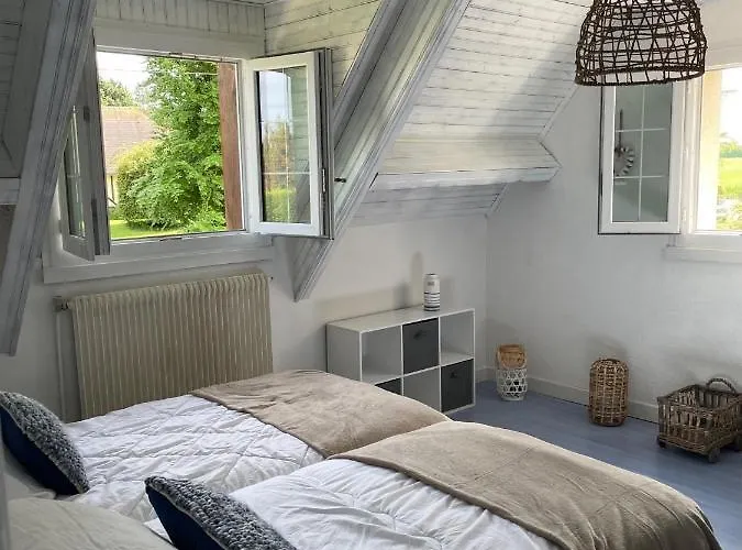 4 Mn De La Et Cabourg, Piscine, Cheminee, Table De Ping Pong, Balancoire Tatil Evi Varaville