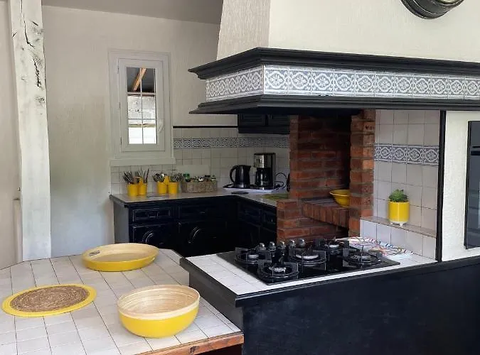 Tatil Evi 4 Mn De La Et Cabourg, Piscine, Cheminee, Table De Ping Pong, Balancoire Varaville