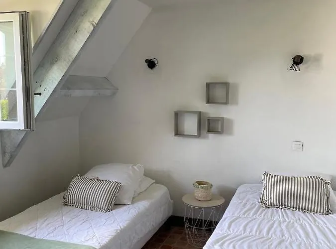 4 Mn De La Et Cabourg, Piscine, Cheminee, Table De Ping Pong, Balancoire